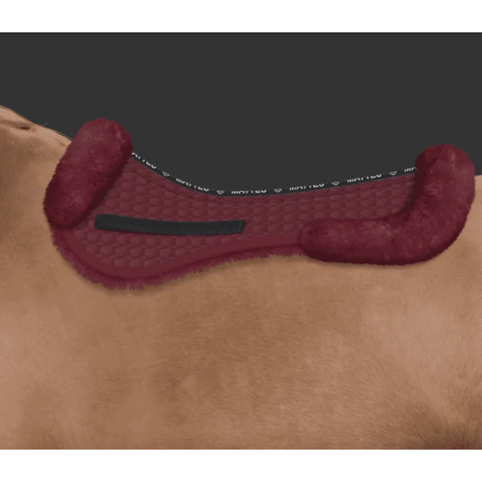 Mattes Schapenvacht zadelonderlegger met vacht voor en achter - Rood